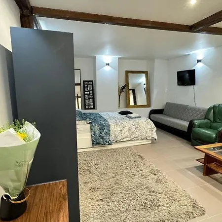 75010 Apartment